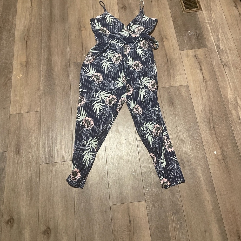 Just Be Tropical Leaf Jumpsuit - Navy and White - Picture 3 of 5